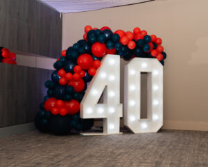 40 light up sign with balloons